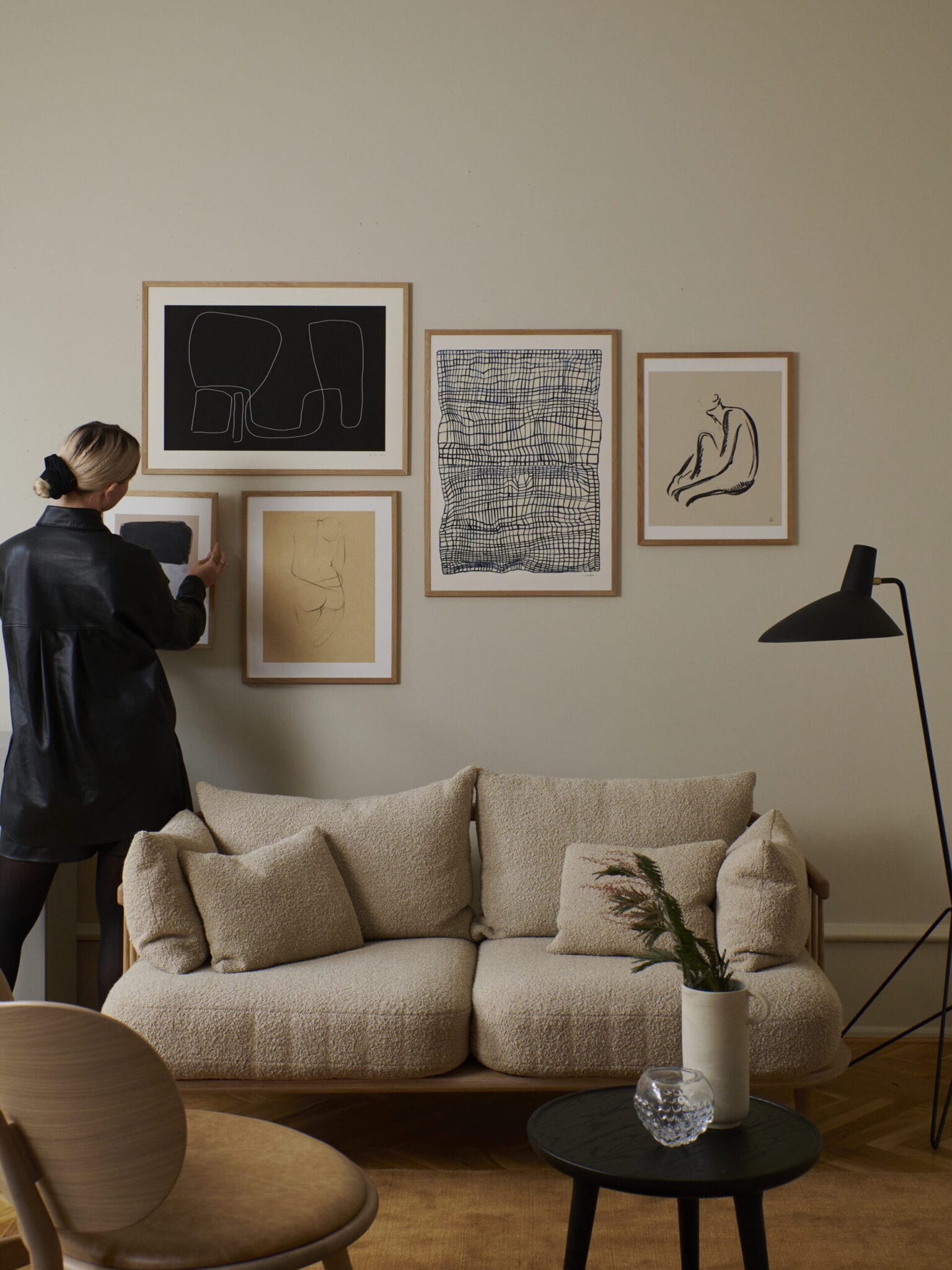 HOW TO CREATE AN ART WALL — A SIMPLE STEP BY STEP GUIDE